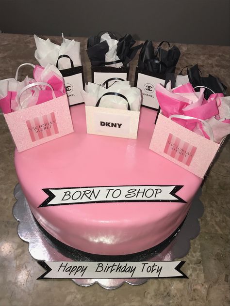 Born To Shop Cake, 17th Birthday Cake Ideas, 17th Birthday Cake, 17th Birthday, Birthday Cake Ideas, Cake Ideas, Birthday Cake, Happy Birthday, Chanel