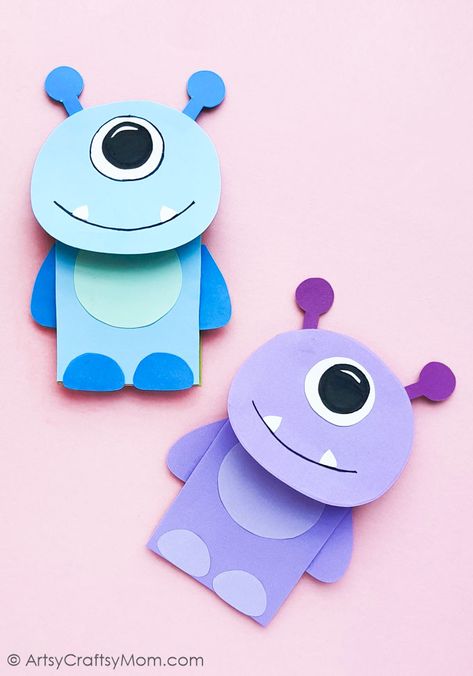 Easy Space Crafts For Kids, Alien Handprint Craft, Alien Crafts For Toddlers, Preschool Alien Craft, Alien Crafts For Kids, Alien Arts And Crafts For Kids, Alien Activities For Kids, Alien Art For Kids, Simple Paper Crafts For Kids