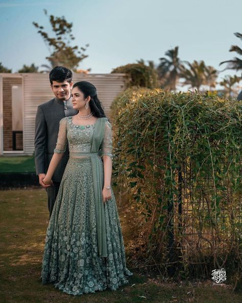 Engagement Dress Ideas Indian Outfit, Reception Lehenga Look For Bride, Engagement Dress Ideas Kerala, Bride Lehangas For Reception, Reception Dress Bride Kerala, Engagement Dress For Kerala Bride, Lehangha Wedding, Reception Outfit Ideas For Bride, Engagement Dress For Bride Indian Engagement Dress For Bride Indian Gown