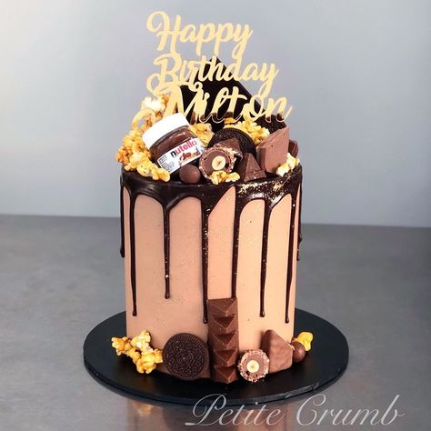 Chocolate Loaded Cake, Chocolate Loaded Cake Decoration, Simple Chocolate Drip Cake, Chocolate Drip Cake Birthday, Drip Cake With Chocolates On Top, Chocolate Drip Cake With Sprinkles, Lindt Chocolate, Chocolate Cake Decoration, Crumb Cake