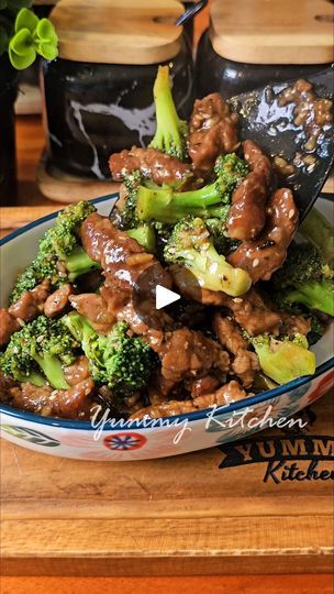 546K views · 8.3K reactions | Beef Brocolli | Yummy Kitchen | Yummy Kitchen · Original audio Yummy Kitchen, Food Steak, Wok Recipes, Beef Flank Steak, Beef Flank, Asian Dish, Toasted Sesame Oil, Beef Broccoli, Stir Fry Recipes Chicken