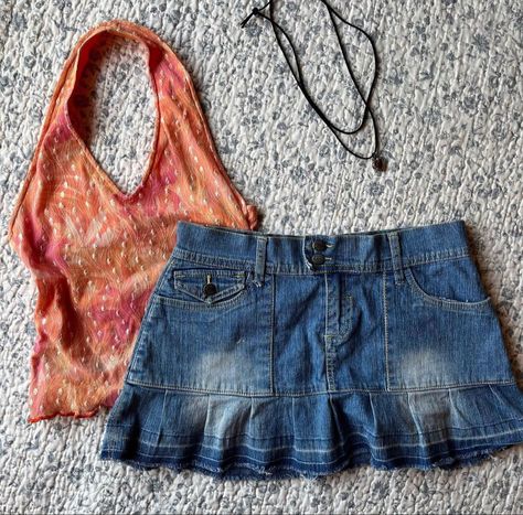 Casual Outfits Coquette, Halter Top Outfit Ideas, Daily Outfits Summer, Y2k Casual Outfits, Grunge Coquette Aesthetic, Cute Outfits Aesthetic, Fashion Outfits Y2k, Outfits Coquette, Downtown Aesthetic