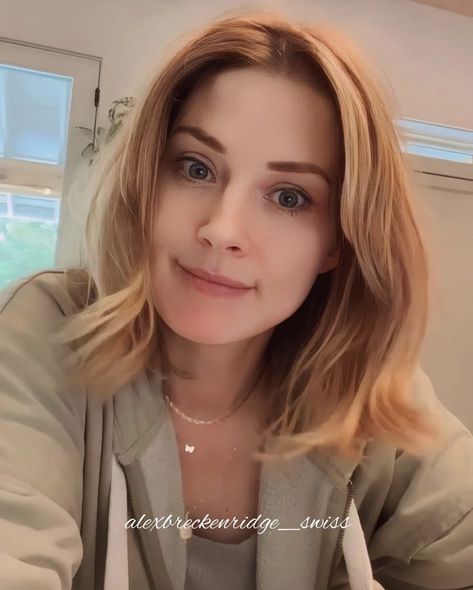 Alexandra Breckenridge Hair, Mel Monroe, Alexandra Breckenridge, Hair Colour Ideas, Virgin River, Kim Basinger, Colour Ideas, Rory Gilmore, Comedy Movies