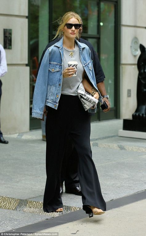 Rosie Huntington-Whiteley looks chic in a T-shirt and trousers as she steps out in New York City | Daily Mail Online Rosie Huntington Whiteley Street Style, Rosie Huntington Whitely, Rosie Huntington Whiteley Style, Rosie Hw, Rosie Huntington, Huntington Whiteley, Rosie Huntington Whiteley, Casual Chic Outfit, Star Style