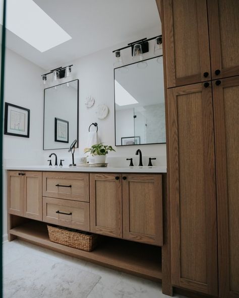 Primary Bathroom Remodel Decorating A Double Sink Vanity, Vanity Ideas Master Bath, Natural Wood Vanity Bathroom, Kids Bathroom Remodel, Kids Bathrooms, Double Sinks, Bathroom Features, Suite Bathroom, Shower Fixtures