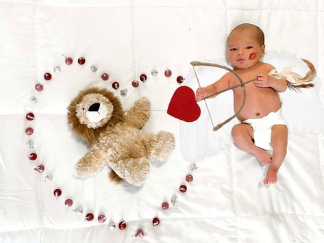 Baby Cupid Photoshoot Valentines Day, 1 Month Valentine Pictures, Valentine’s Day Monthly Baby Photo, Baby Cupid Photoshoot, February Milestone Baby Picture, First Valentines Day Baby Pictures, Valentines Baby Photoshoot, Valentine Pics, Valentines Baby Photos