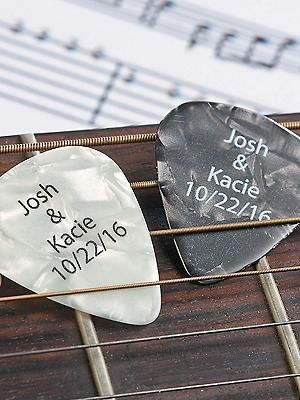 Personalized guitar picks for wedding favors. Simple Wedding Favors, Summer Wedding Favors, Guitar Picks Personalized, Music Themed Wedding, Creative Wedding Favors, Inexpensive Wedding Favors, Edible Wedding Favors, Elegant Wedding Favors, Wedding Mementos