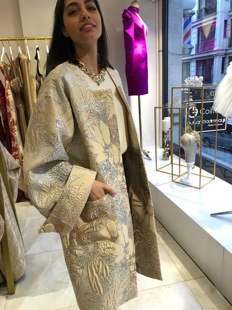 HUVAJDESIGN - Etsy South Africa Brocade Coats For Women, Raw Silk Jackets For Women, Long Brocade Jacket, Brocade Suit Design, Modern Kimono Fashion Outfits, Stylish Jackets Women, Off Shoulder Jacket, Long Jacket Dresses, Brocade Suits