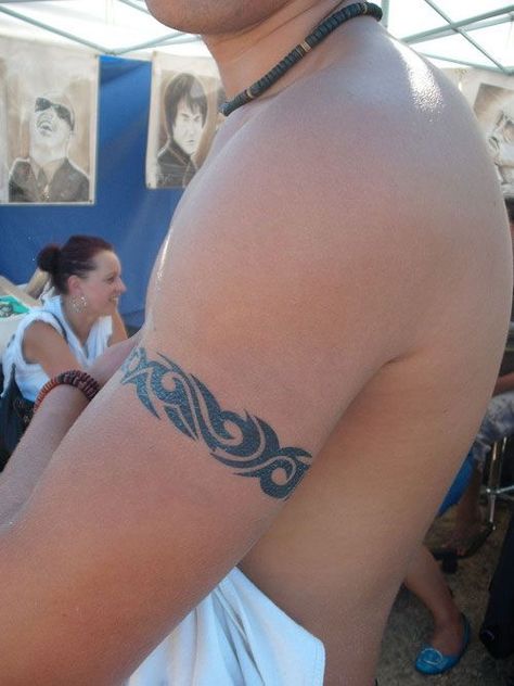 Armband Tattoo Mann, Arm Cuff Tattoo, Black Band Tattoo, Armband Tattoos For Men, Band Tattoos For Men, Bicep Tattoo Men, Cream Tattoo, Around Arm Tattoo, Tattoos For Men And Women