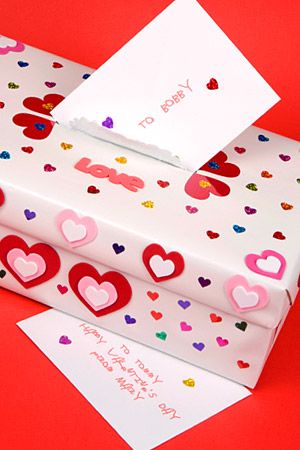 Valentine Box Ideas, Kids Valentine Boxes, Valentine Card Box, Valentine Mailbox, Arts And Crafts For Adults, Valentine Day Boxes, Valentine Projects, Easy Arts And Crafts, Valentines Day Activities