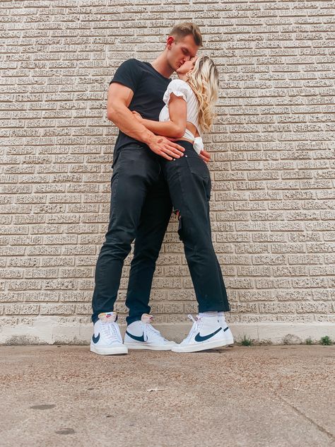 Couple goals Nike Engagement Photos, Couples Shoes Pictures, Couple Shoes Pictures, Matching Shoes For Couples, Nike Blazer 77, Blazer 77, Couple Sneakers, Couple Outfit Ideas, Black And White Nikes