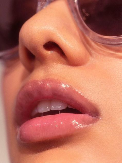 Clear Lip Gloss | Glossier Lip Gloss Glossier, Clear Lipgloss, Revlon Lipstick, Hot Pink Lips, Glossier Lip Gloss, Best Lip Gloss, Lipstick Designs, Beautiful Lipstick, Flavored Lip Gloss