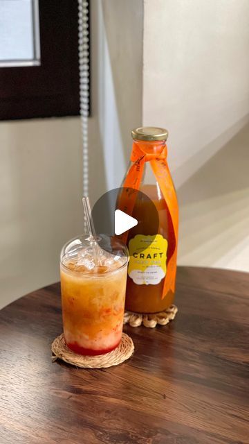 coffee notes by jash 🧸 on Instagram: "summer drink — strawberry yakult iced tea with @myrocksaltph 🍹

recipe:
2-3 tsps strawberry jam @claraoleph 
2 yakult @yakultph 
50-150ml craft iced tea @myrocksaltph 

Cool down this summer with @myrocksaltph craft iced tea! Available in 350ml & 1L bottles! Share this with your family and friends on your summer adventures! 🌞

Happy midweek, friends! 🧡

#myrocksaltph #crafticedtea #strawberryyakult #summerdrinks #refreshingdrink" Strawberry Cold Brew, Drinks With Yakult, Yakult Lemonade, Strawberry Sweet Tea, Strawberry Yakult Drink Recipe, Coffee Notes, Summer Drink, Strawberry Jam, Instagram Summer