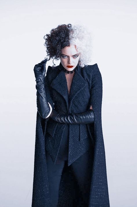 My edit give Credit if you ues Cruella 2021, Cruella Costume, Cruella Deville, Movies Outfit, High Fashion Outfits, Witch Costume, Meryl Streep, Emma Stone, Disney Villains