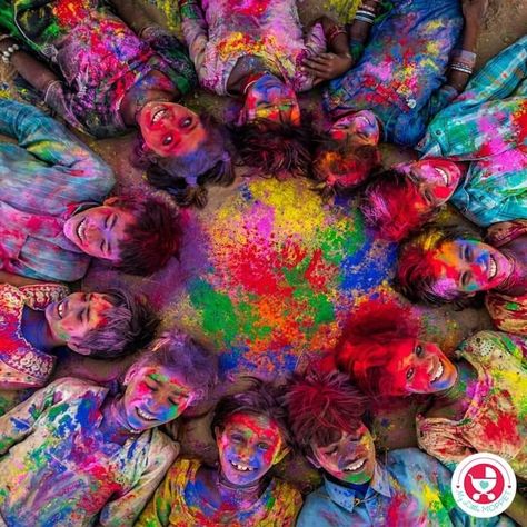 Holi Games, Game Ideas For Kids, Desert Village, Competitions For Kids, Holi Party, Interesting Games, Holi Photo, New Years Traditions, Holidays Around The World