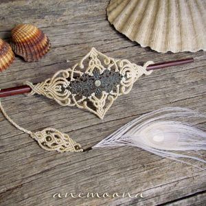 Macrame Hair Accessories, Micro Macrame Tutorial, Macrame Jewelry Tutorial, Waldorf Crafts, Beadwork Embroidery, Rope Crafts, Micro Macramé, Macrame Ideas, Craft Markets