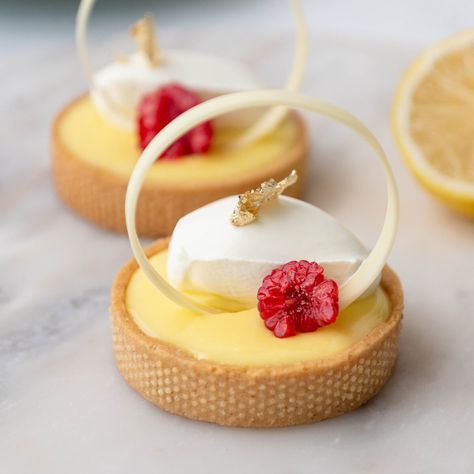 Elegant Lemon Tarts – Sugar Geek Show Dessert Garnish Ideas, Dessert Garnish, Garnish Ideas, Lemon Tarts, Sugar Geek, Lemon Tart Recipe, Lemon Meringue Tart, Fine Dining Desserts, Tart Dough