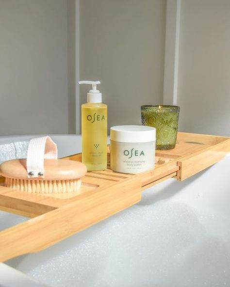 Ausra Dunning on Instagram: "Starting 2024 with more selfcare and wellness 🩰🫖🛁 If you haven’t already, you should take a look at @oseamalibu Osea Undaria Cleansing Body Polish. It’s a gel-to-milk refining body polish that combines dual action physical and AHA exfoliation to promote cell turnover for healthy looking skin. It is such a luxurious body scrub that smells citrusy and leaves the skin feeling soft and nourished. Shop via the link in my bio (linktree)! Use code AUSRA10 and save $ 👏🏻 🏷️ #oseapartner #osea #oseamalibu #ａｅｓｔｈｅｔｉｃ #cleanbeauty #luxurybeauty #credobeauty #luxuryskincare #beautyessentials #skincareproducts #pinterestinspired #bathgoals #selfcare #minimalstyle #minimalmood Osea Malibu skincare. Osea skincare. Osea body oil. Clean beauty skincare products. Aestheti Osea Body Oil, Bath Goals, Osea Malibu, Body Cleanse, Body Polish, Luxury Beauty, Luxury Skincare, Beauty Essentials, Body Scrub