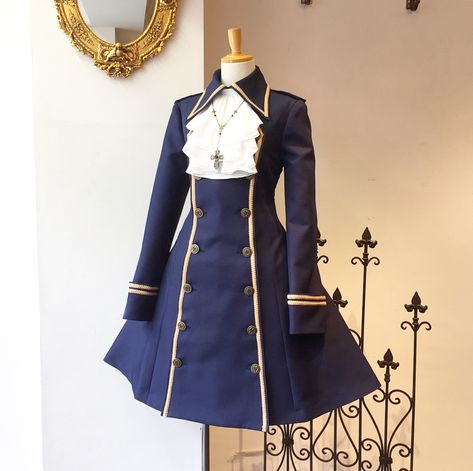 1700s Dresses Blue, Tardis Blue Dress, Navy Blue Coat Dress, Elegant Quinceanera Dresses Navy Blue, Navy Blue Wuince Dresses, 1700 Suits, Gaun Abad Pertengahan, Old Fashion Dresses, Victorian Clothing