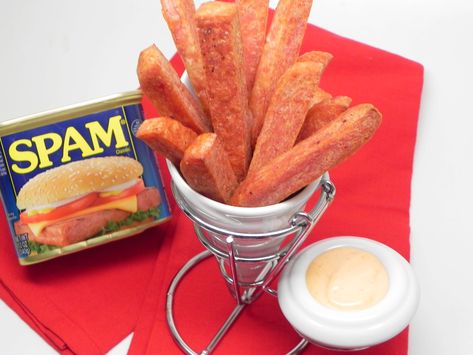 Air Fryer Spam, Spicy Dipping Sauce Recipes, Spam Fries, Sriracha Dipping Sauce, Hearty Breakfast Recipes, Spam Recipes, Yummy Fries, Spicy Dipping Sauce, Dipping Sauces Recipes