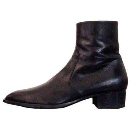 Find ideas๏ฟฝand inspiration for Men's Real Leather Black Ankle Boots High Top Pointed Toe Stylish Shoes Fashion, Mens boots Point Toe Boots Outfit, Mens Heeled Boots, 70s Fashion Men, Stage Style, Chelsea Boots Men Outfit, Boots Men Outfit, Boots Outfit Men, Style Artist, Men In Heels