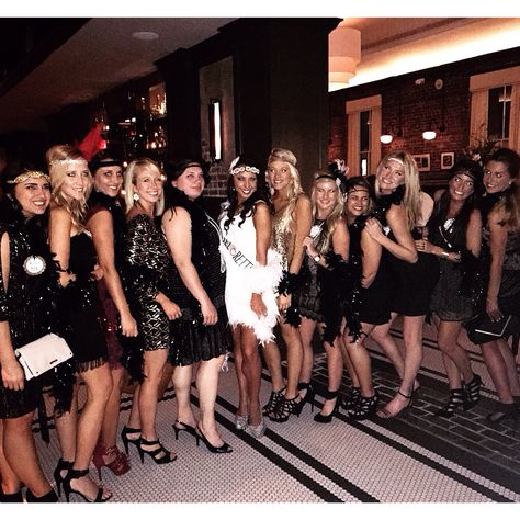 Great Gatsby Bachelorette Party - Charleston, South Carolina Gatsby Hens Party Ideas, Gatsby Bachelorette Party Outfit, Great Gatsby Hen Party, 20s Theme Bachelorette Party, Hollywood Bachelorette Party Ideas, Burlesque Bachelorette Party Outfit, 1920 Bachelorette Party, Gatsby Hen Party, 20s Bachelorette Party