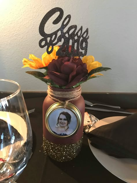 Graduation Centerpiece Mason Jar Ideas, Graduation Party Maroon And Gold, Graduation Mason Jar Centerpieces, Graduation Party Ideas Maroon, Maroon Graduation Party Decorations, Maroon And Gold Graduation Party Ideas, Graduation Centerpieces With Mason Jars, Mason Jar Centerpieces For Graduation, Graduation Party Centerpieces Mason Jars