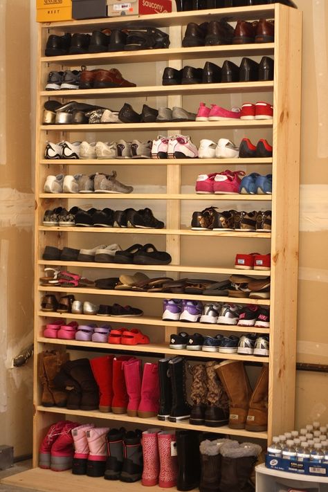 Rak Sepatu Diy, Homemade Shoe Rack, Garage Shoe, Garage Shoe Storage, Diy Shoe Rack Ideas, Cabinet Shoes, Homemade Shoes, Wooden Shoe Rack, Shoe Outfits