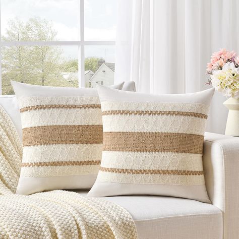 Beige couch pillow ideas