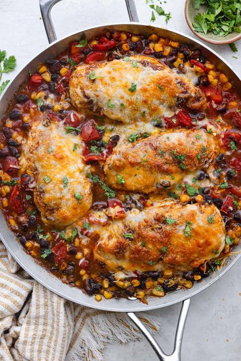 Cowboy Chicken Louisiana Casserole, Chicken And Beans Recipe, Chicken And Black Beans, Cowboy Recipes, Cowboy Chicken, Cube Steaks, Chicken Lickin, Crockpot Soups, Cowboy Beans