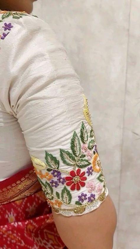 Half White Maggam Work Blouse Designs, Blouse Design For Patola Silk Saree, Blouses For Patola Sarees, Gold Blouse Embroidery Designs, Blouses Work Designs, Thread Blouse Designs, Blouse New Designs Style, Latest Thread Work Blouse Designs, Latest Blouse Work Designs