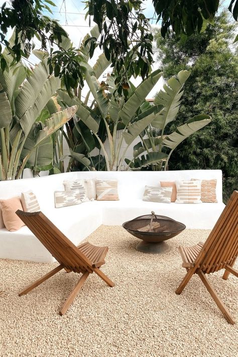 Fire Pit Chairs, Modern Fire Pit, Cool Fire Pits, Fire Pit Area, Backyard Inspo, Backyard Fire, Fire Pit Backyard, California Style, Outdoor Fire