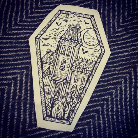 ✖️Hannah Von Farren [BKT]✖️ en Instagram: “Addams Family house.. in a coffin! Why not🦇 I have tattoo appointments available from beginning March. Get in touch! @bravestkidstattoo” Spooky Sleeve Tattoo Ideas, Kitchy Halloween, December Tattoo, Addams Family Tattoo, Haunted House Tattoo, Addams Family House, Florida Tattoo, Tattoo Nightmares, Victorian Tattoo