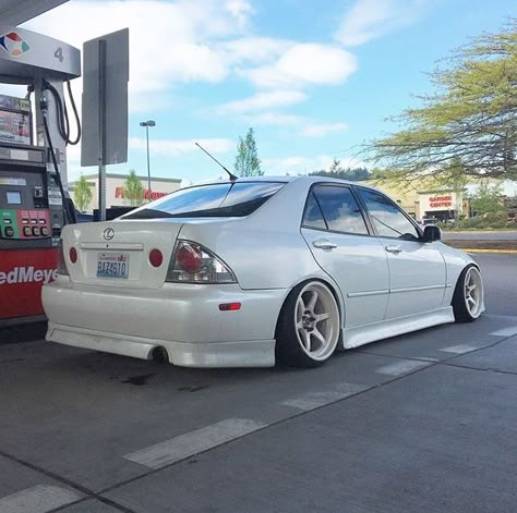 #Lexus_IS300 #Slammed #Stance #Camber #Fitment #Modified #WhiteOnWhite Is300 Lexus Jdm, Is 200 Lexus, Is 300 Lexus, Lexus Is200 Modified, Cambered Cars, Is300 Stance, Lexus Is300 Modified, Modded Lexus, Lexus Modified