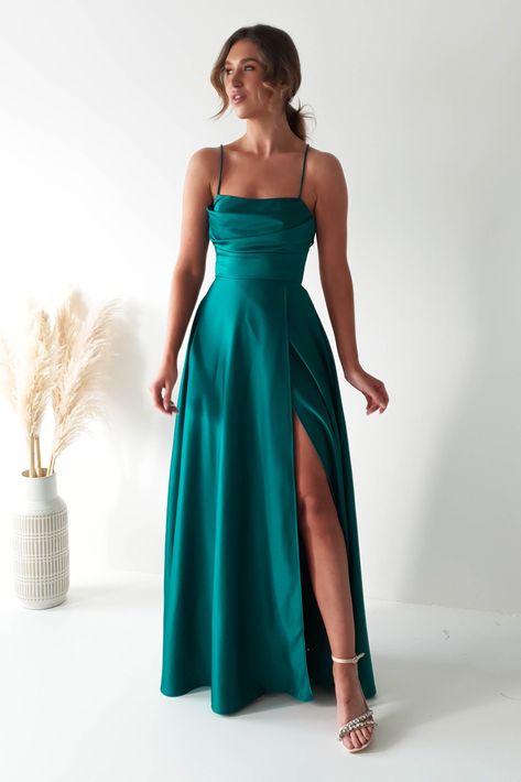 Winter Ball Dresses High School Long, Blue Green Formal Dress, Prom Dresses Blue Royal Long, Long Simple Prom Dresses, Dark Teal Satin Bridesmaid Dresses, Teal And Gold Bridesmaid Dresses, Satin Dress Back Design, Prom Dresses For Redheads Red Hair, Prom Dress Inspiration Emerald Green