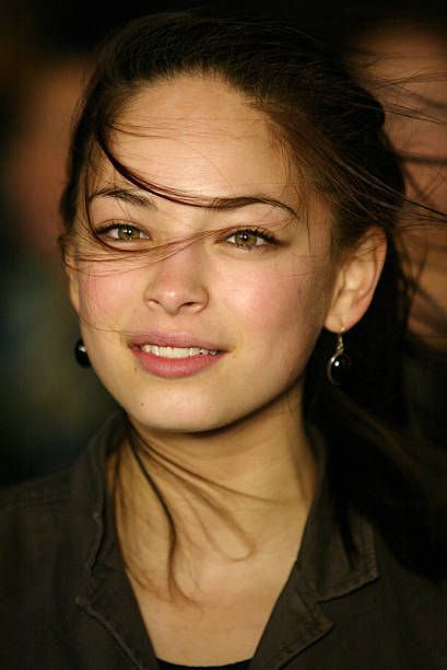 Kristin Kreuk Kristin Kreuk Smallville, Kristen Kreuk, Lana Lang, Emmanuelle Chriqui, Kristin Kreuk, Celebrity Stars, Canadian Actresses, Kirsten Dunst, Smallville