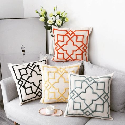 Embroidery On Cushion Covers, Cushion Cover Designs Embroidery, Coushin Covers Design, Embroidery Cushion, Cushion Embroidery, Crochet Cushion Cover, Embroidered Pillow Covers, Cushion Cover Designs, Bantal Sofa