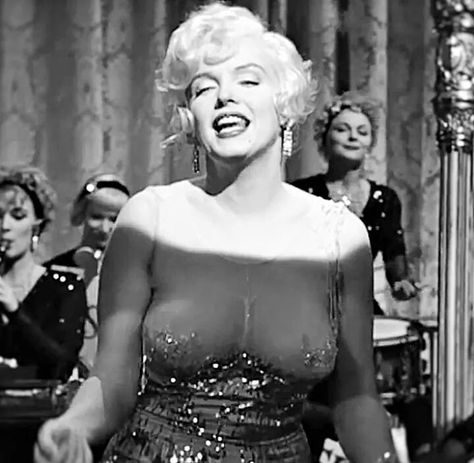 MARILYN Orry Kelly, Marilyn Monroe Photography, Marilyn Monroe Art, Gentlemen Prefer Blondes, Some Like It Hot, Marilyn Monroe Photos, Norma Jean, Actrices Hollywood, Norma Jeane