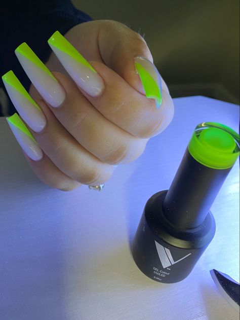 Lime Neon Nails, Milky White Nails With Neon Design, Neon Green And White Nails, Neon Yellow And White Nails, Fluorescent Green Nails, Neon And White Nails, White Neon Nails, Milky White And Neon Nails, White Nails With Neon Design