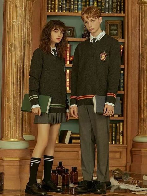 Academia Uniform Aesthetic, Uniform Aesthetic Boy, Polo Uniform Outfits Schools, Gryffindor Uniform Aesthetic, Modern Hogwarts Uniform, School Uniforms Aesthetic, Ilvermorny Uniform, Hogwarts Cosplay, Harry Potter Clothes