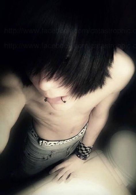 An emo boy with snake bite piercings, black hair holding up his camera at a high angle to take a selfie. He has on no shirt and is wearing a bracelet and pants with the hem of his boxers showing. His hair covers his face. Emo Scene Boys, Scene Guys, Cute Emo Guys, Emo People, Emo Love, Scene Boys, Emo Men, Emo Boy