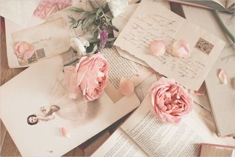 My tips and tricks for long distance friendships Grace + Core + Aesthetic, Academia Background, Vintage Princess Aesthetic, Slim Aarons Photography, Pastel Academia, Pink Academia, Romantic Academia, Soft Pink Theme, Vintage Princess