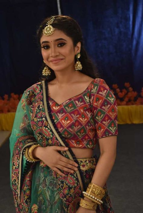 Yeh Rishta Kya Kehlata Hai, Shivangi Joshi, Indian Inspired, Ooak Dolls, Wedding Looks, Black Bow, Blog Photo, Indian Bride, Hottest Trends