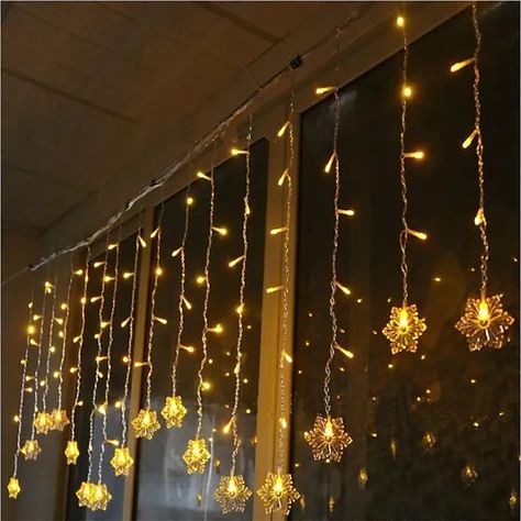 Christmas Grotto, Fairy Garland, Garland Lights, Display Retail, Christmas Wedding Decorations, Snowflake Lights, Christmas Fairy Lights, Decoration Lights, Curtain String Lights