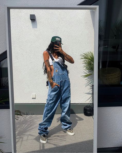 Styling Jumpsuits, Styling Caps, Streetwear High Fashion, Looks Hip Hop, Gal Fashion, Overalls Outfit, Lit Outfits, Fashion Sites, Fashion Culture