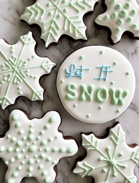 Flood Royal Icing Recipe, Icing Cookies Tutorial, Flood Cookies, Best Cookie Recipe Ever, Royal Icing Piping, Flood Icing, Cookie Decorating Icing, Christmas Sugar Cookies Decorated, Cookie Icing Recipe