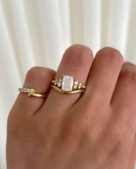 ✨ ELONGATED CUSHION ✨⁠
⁠
🤍 Winnie 1.5cts + Curved Ashton Elongated Cushion Stack, Elongated Cushion Engagement Ring Gold, Cushion Engagement Ring Gold, Elongated Cushion Engagement Ring, Most Popular Engagement Rings, Popular Engagement Rings, Elongated Cushion, Cushion Engagement Ring, Engagement Ring Photos