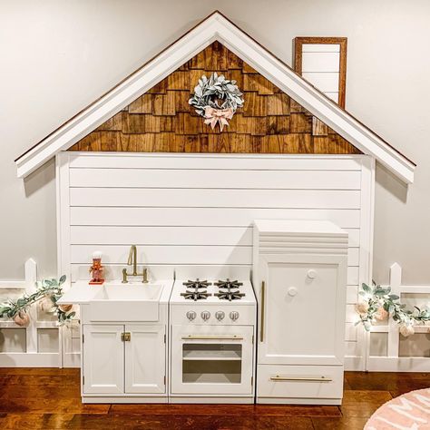 Playhouse Wall Ideas, Play Kitchen House Outline, Playhouse Painted On Wall, Country Playroom Ideas, Playroom House Painted On Wall, House Outline On Wall Playroom, Playroom House On Wall, Playhouse Wallpaper, Town Playroom