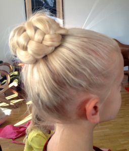 french braid bun for ballet #french_braid_bun Braids For Dance, Ballet Hair, French Braid Buns, Ballet Hairstyles, Braid Bun, Ballerina Bun, Dance Hair, Cute Braids, Simple Prom Hair