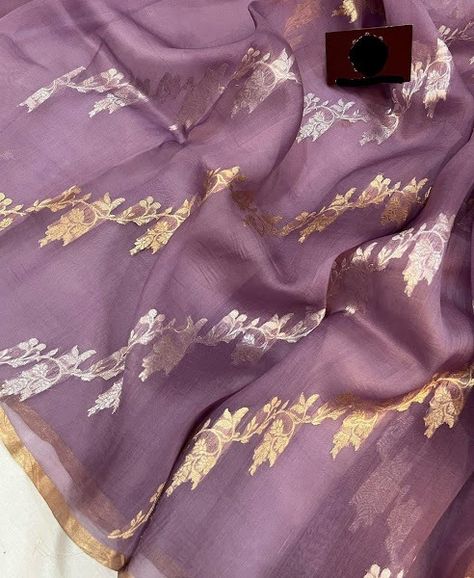 Pure Banaras Handloom kaduwa kora Organja silk saree Benaras Sarees, Siri Designers, Kora Sarees, Kora Silk Sarees, Cotton Saree Designs, Kalamkari Saree, Cotton Suits, Saree Dress, Chiffon Saree